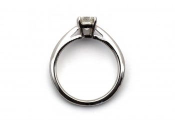 18K Diamond Ring 18K Diamond Ring