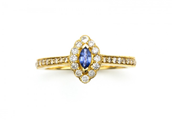 14K Yogo Sapphire & Diamond Ring  