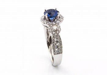 18K Yogo & Diamond Ring 18K Yogo & Diamond Ring