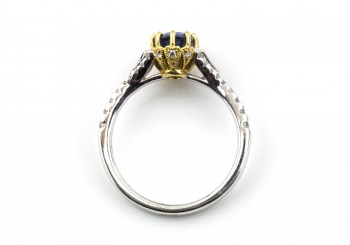 18K Yogo & Diamond Ring 18K Yogo & Diamond Ring