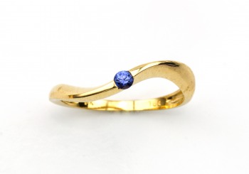 14K Yogo Sapphire Ring