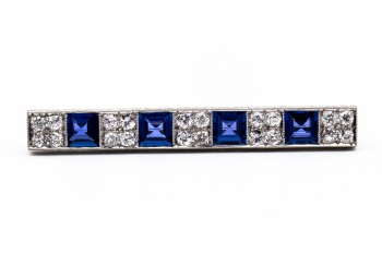 Platinum Yogo Sapphire Brooch