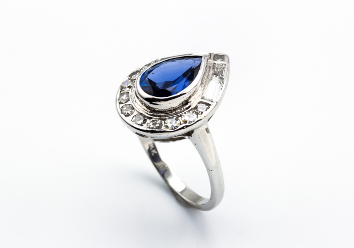 14K Yogo Sapphire & Diamond Ring