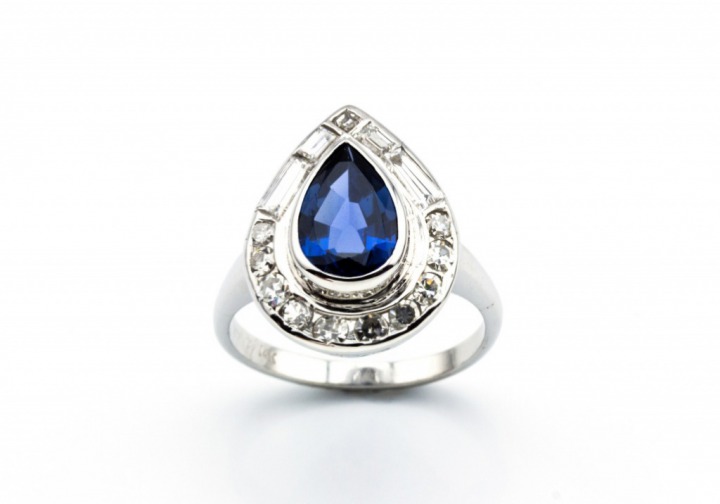 14K Yogo Sapphire & Diamond Ring
