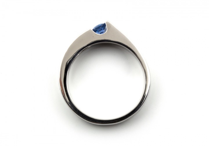 14K Yogo & Diamond Ring