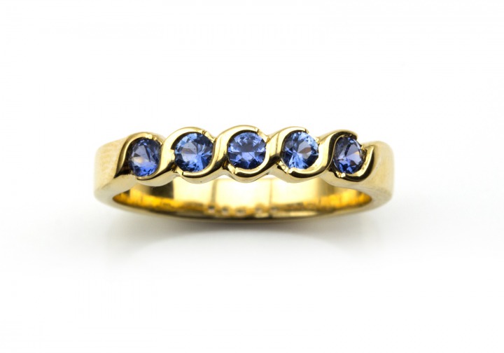 14K Yogo Sapphire Ring