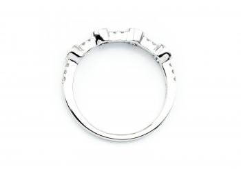 14K Yogo Sapphire & Diamond Ring 14K Yogo Sapphire & Diamond Ring