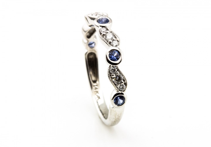14K Yogo Sapphire & Diamond Ring