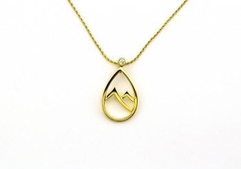 18K Diamond Drop Pendant 18K Diamond Drop Pendant