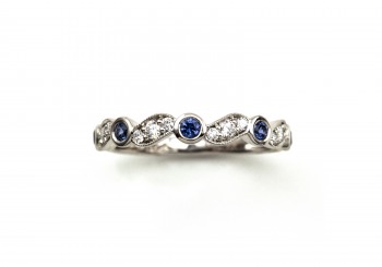 14K Yogo Sapphire & Diamond Ring 14K Yogo Sapphire & Diamond Ring
