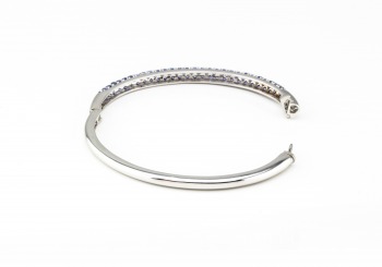 14K Yogo Sapphire & Diamond Hinged Bangle 14K Yogo Sapphire & Diamond Hinged Bangle