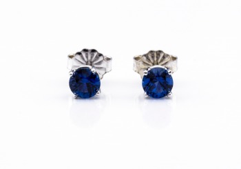 14K Yogo Sapphire Stud Earrings 14K Yogo Sapphire Stud Earrings