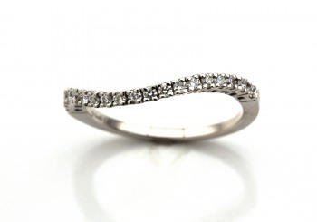 14K Diamond Wedding Band