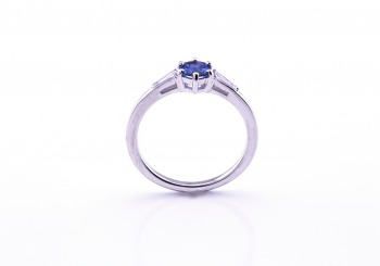 14K Yogo Sapphire & Diamond Ring 14K Yogo Sapphire & Diamond Ring