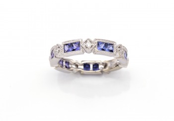 14K Yogo Sapphire & Diamond Ring