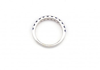 14K Yogo Sapphire Band 14K Yogo Sapphire Band