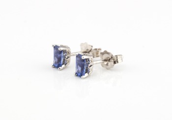 14k Yogo Sapphire Stud Earrings 14k Yogo Sapphire Stud Earrings