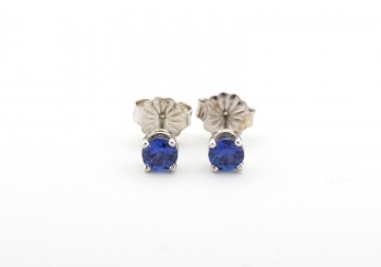 14k Yogo Sapphire Stud Earrings 14k Yogo Sapphire Stud Earrings