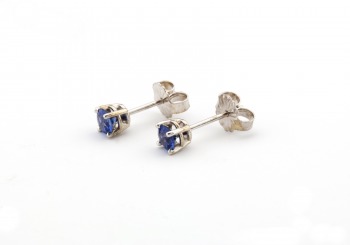 14k Yogo Sapphire Stud Earrings 14k Yogo Sapphire Stud Earrings