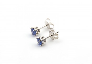 14k White Gold Yogo Sapphire Stud Earrings 14k White Gold Yogo Sapphire Stud Earrings
