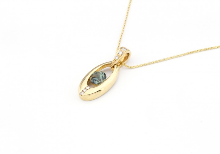 14k Montana Sapphire Pendant