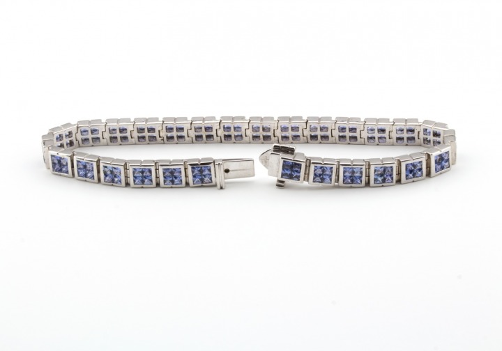 14k Yogo Sapphire Tennis Bracelet 