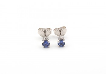 14k Yogo Sapphire Studs