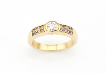 14k Yogo Sapphire and Diamond Ring