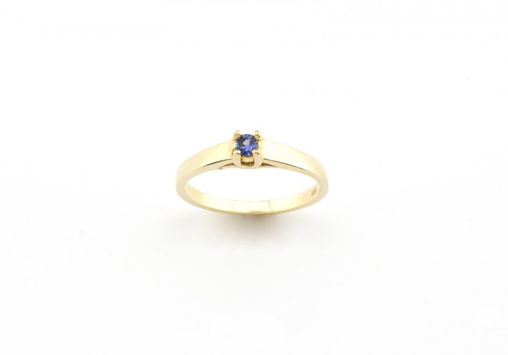 14k Yogo Sapphire Ring 