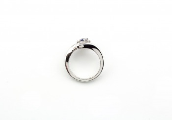 14 Yogo Sapphire Ring 14 Yogo Sapphire Ring