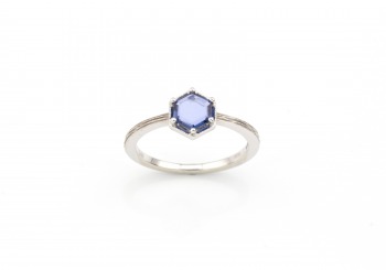 14k Yogo Sapphire Ring