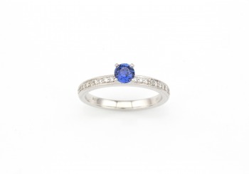 14k Yogo Sapphire Ring