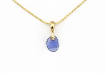 14k Tumbled Yogo Sapphire Pendant