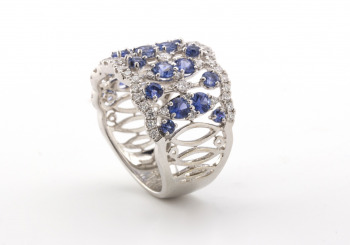 14k Yogo Sapphire and Diamond Ring 14k Yogo Sapphire and Diamond Ring
