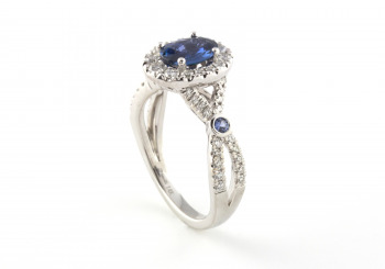 14k Yogo Sapphire and Diamond Ring 14k Yogo Sapphire and Diamond Ring