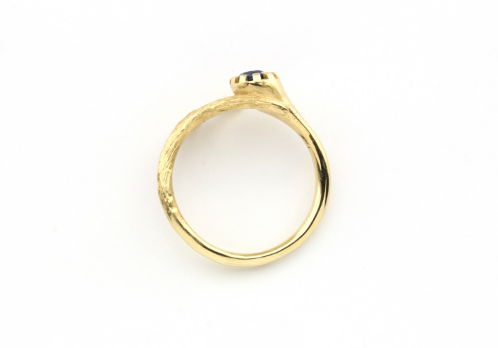 14K Yogo Sapphire Fashion Ring