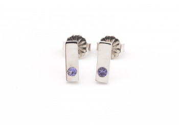 14k Yogo Sapphire Studs