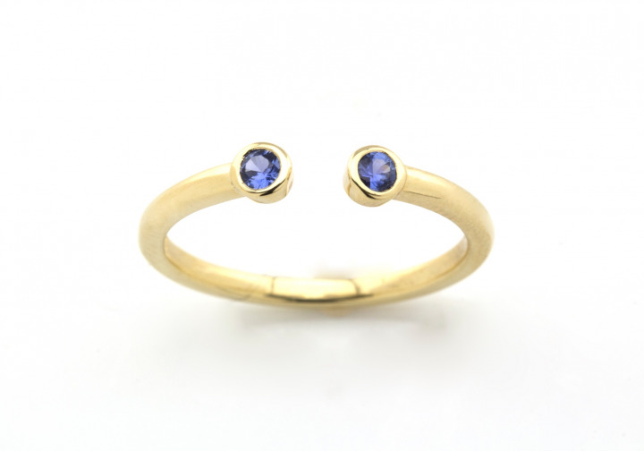 14k Yogo Sapphire Ring