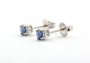 14K Yogo Sapphire Studs 14K Yogo Sapphire Studs