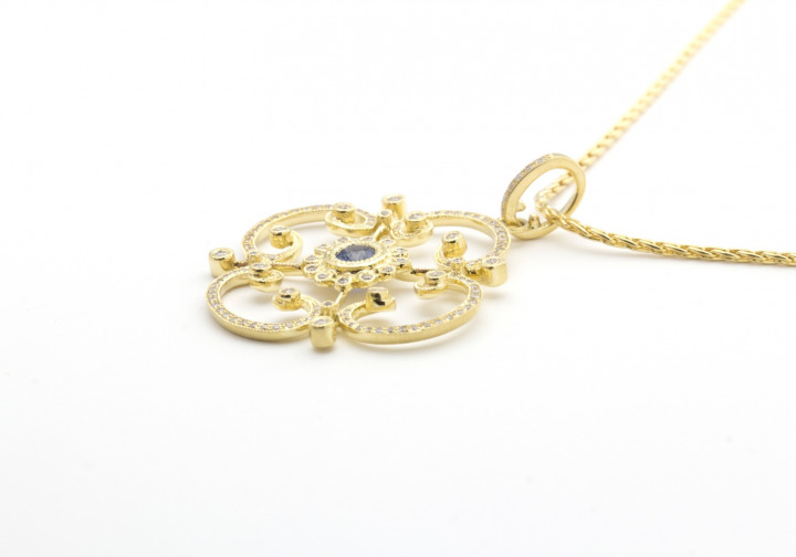 14k Yogo Sapphire Pendant