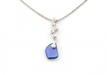 14k Tumbled Yogo Sapphire