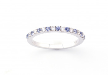 14K Yogo Sapphire & Diamond Ring