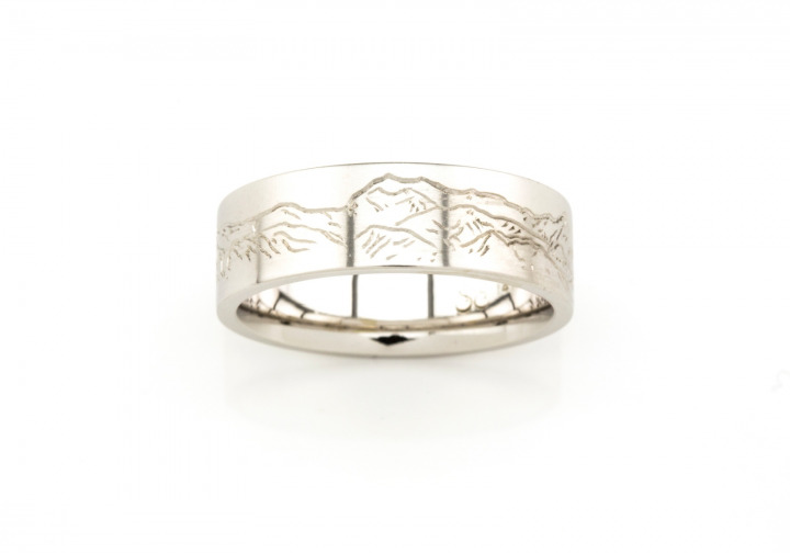 14K Hand-Engraved Men's Band