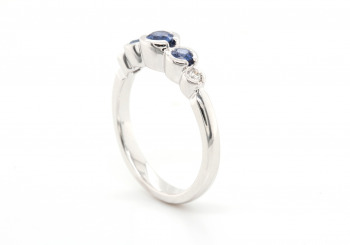 14K Yogo Sapphire & Diamond Ring 14K Yogo Sapphire & Diamond Ring