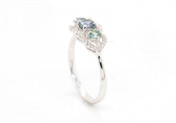 14K Montana Sapphire and Diamond Ring 14K Montana Sapphire and Diamond Ring
