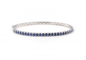 14k Yogo Sapphire Bangle