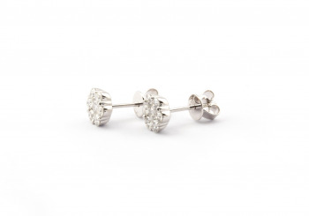 18k Diamond Cluster Stud Earrings 18k Diamond Cluster Stud Earrings
