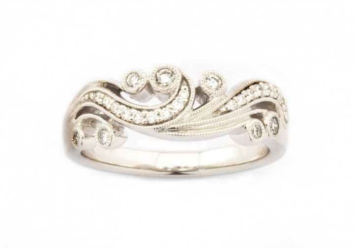 14k Vintage Diamond Ring