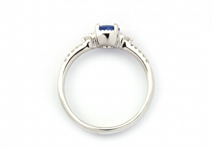 14k Yogo Sapphire Ring