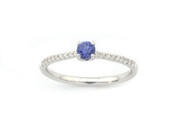 14k Yogo Sapphire Ring
